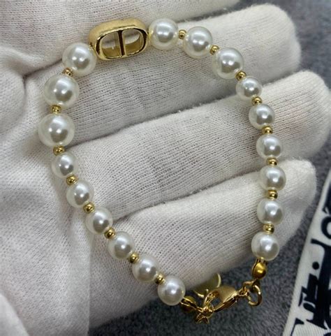 dior bracelet with pearls